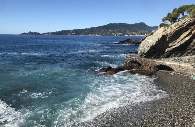Vista al mar de Portofino para parejas que visitan los pueblos de Liguria como 5 Terre
