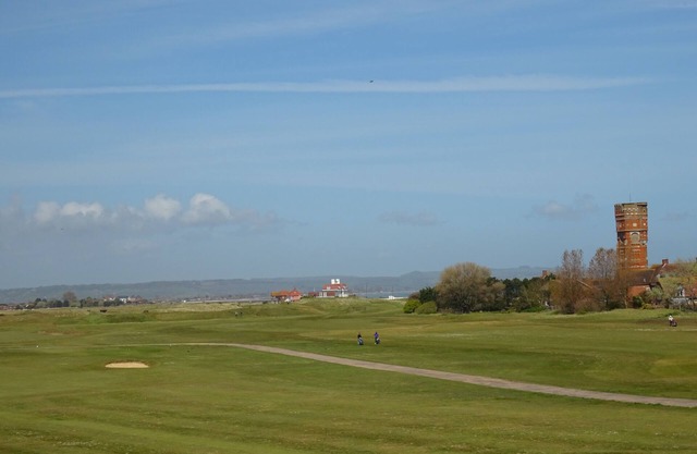 Premier 3 bedroom house. Near to beach and Golf course