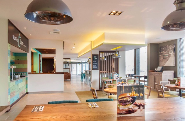 Premier Inn Luton Town Centre