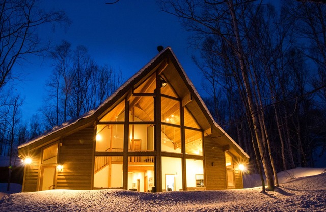 PREMIER RESORT HOME IN NISEKO VILLAGE / HIGASHIYAMA AREA
