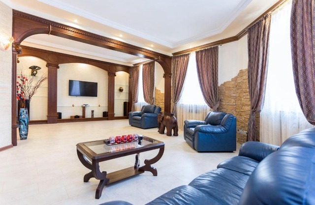 Premium 2-bedroom 2-bathroom apartment Nezavisimosti 13