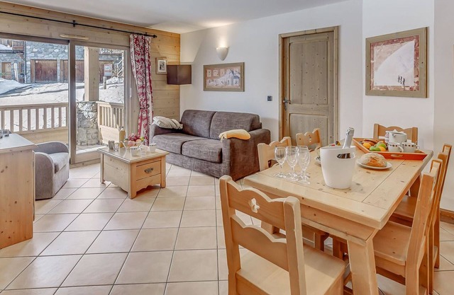Tignes - Apartamento Premium 3P/6P con Balcón y Parking Subterráneo, 300m del Centro