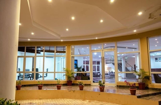 Premium Hotel & Suites by Victoria Inn