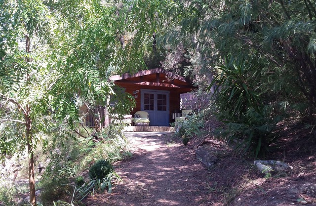 bonita casa de campo inmersa en el campo para los amantes de la naturaleza