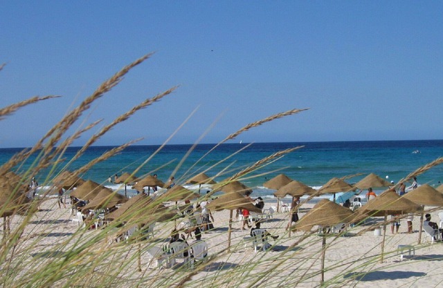 Apartamento de lujo bastante tranquilo - frente al mar 8 p. - Chelbia