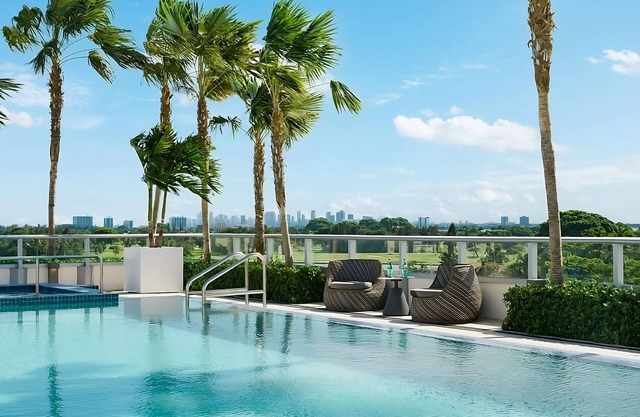 Prime Location Hotel! Close to Miami-Opa Locka Executive Airport, Pool, Parking!