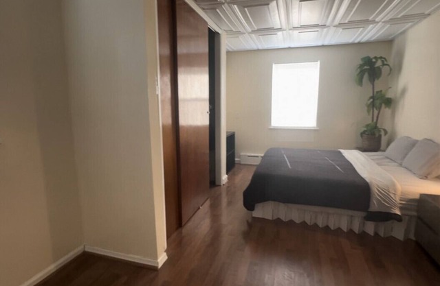 Prime Location: Friendly Block, Walkable, Smart TV