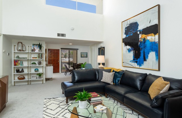 Prime South Palm Springs, Luxury 2 bed, 2 bath condo, VIEWS!!