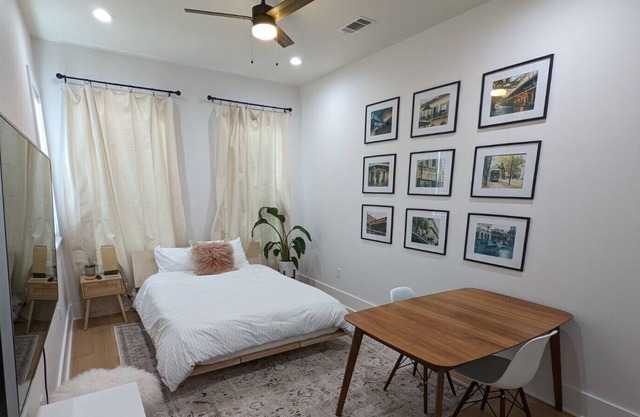 Private 1 BR Uptown Gem! Walk to St. Charles!