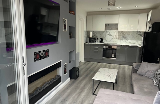 Private 1 bed Apartment - Edinburgh - Sleeps 2 Max