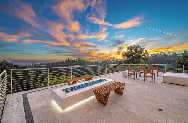 Private Bel Air Estate w/ Pool 5 min from Sunset