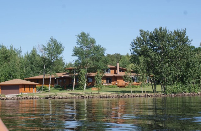 Lujoso Private Getaway Lake Home