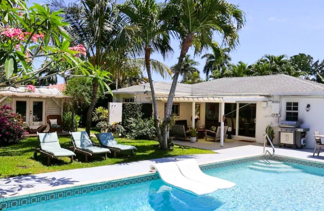 Hideaway privado- casa entera de 3 dormitorios con piscina de agua salada