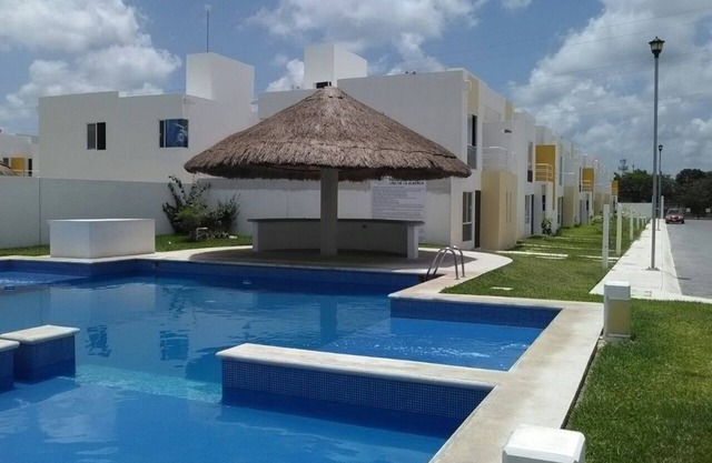 CASA PRIVADA CON PISCINA, HABITACIONES A / C, EXCELENTE UBICACIÓN, FAMILIAR, PACÍFICO.