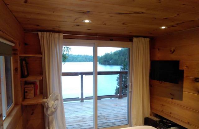 Lake Raven - Privado, acogedor, tranquilo Lakefront Cottage