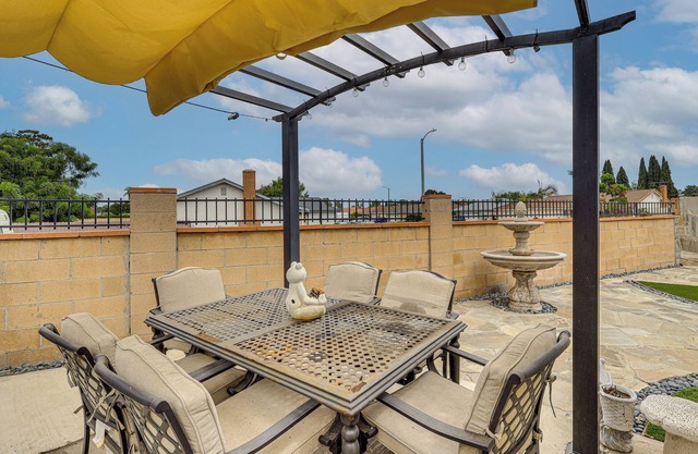 Private Patio + Fenced Yard: Home 8 Mi to Irvine!