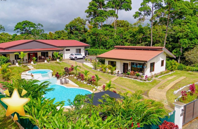 Private Peaceful Villa near La Fortuna w/ Large Pool Perfect for Large Groups