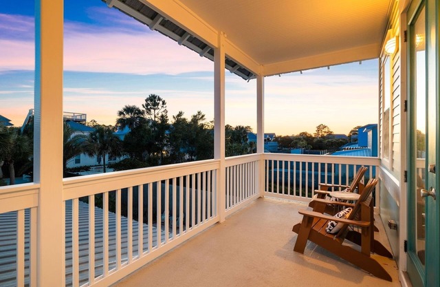 Summer Availability! Private Pool! 4 Adult Bikes! 30A Beaches!