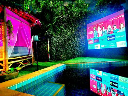 Private Pool & Cinema House