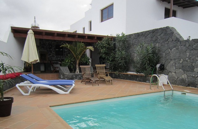 Piscina climatizada privada, barbacoa, zona de descanso y entretenimiento