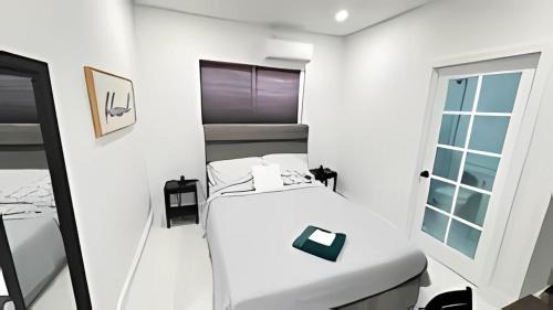 Private Rooms close to Miami Airport - Free parking - 01
