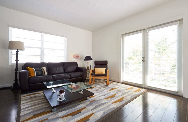 Terraza privada, playa: 0. 2 millas, F. Lauderdale, 2 habitaciones