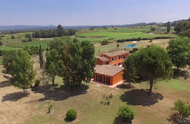 Propiedad agrícola con piscina de 15 m de largo, al pie de Lubéron