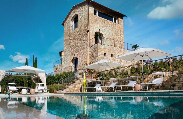 Maravillosa casa de vacaciones privada con jacuzzi, A/C, sauna, piscina privada, WIFI, TV, patio