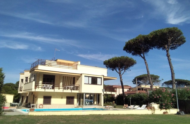 Casa / Villa / Chalet - Napoli Piscina Privada