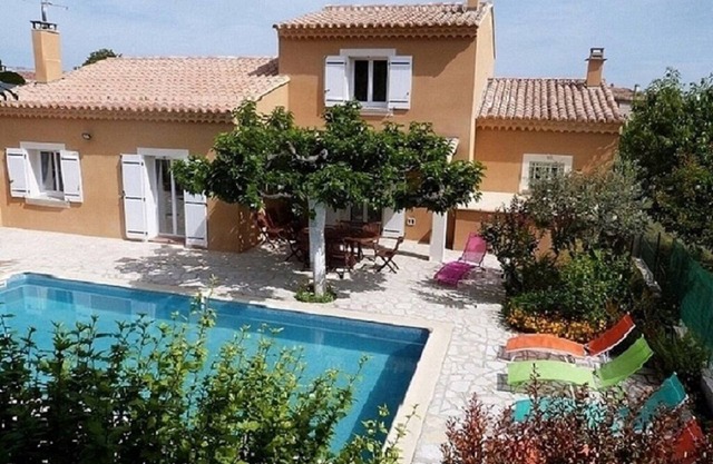 Casa Provenzal con piscina Vaucluse, con buenos servicios