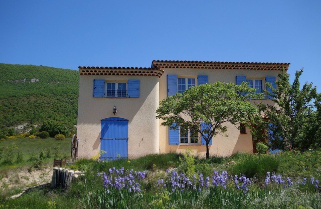 Casa provenzal con piscina