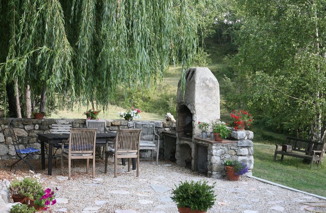 villa provenzal con piscina en Coursegoules hostal cerca de Vence