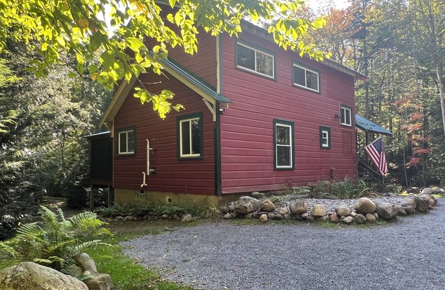Puchers Place - Spacious, waterfront home on a private non-motorized lake