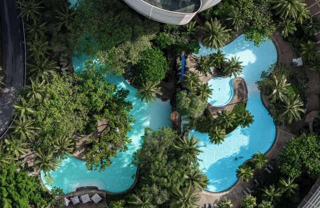 Pullman Phuket Karon Beach Resort