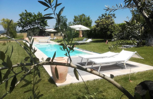 Apartamento con piscina, jacuzzi, sauna, gimnasio