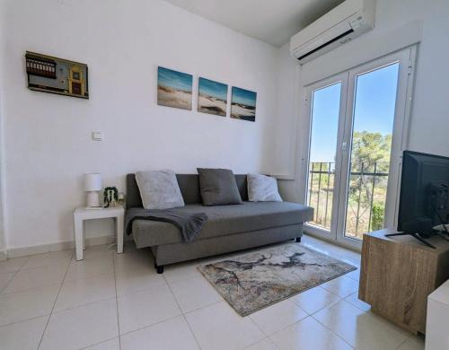Quaint Apartment with Com Pool Villamartin SM6