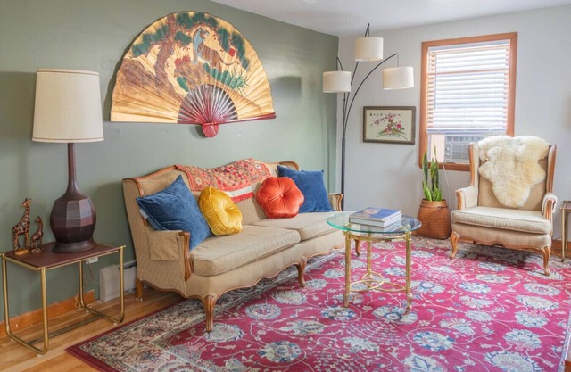 Queen City Lakeside Apartment