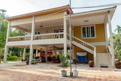 Queen Island Kampot
