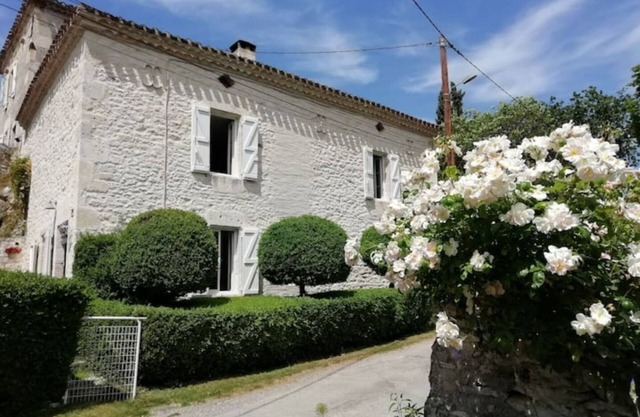 Quercy blanc, casa de piedra