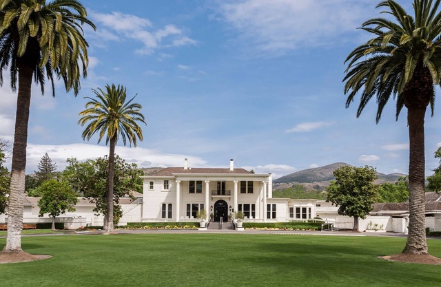 Quick Drive to Trancas Crossing Park! Golf Course, Outdoor Pool, Free Parking!