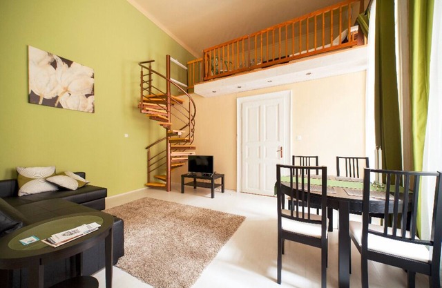 Tranquilo apartamento de 2 dormitorios cerca de parques, bares y lugares de interés, ¡excelente ubicación!