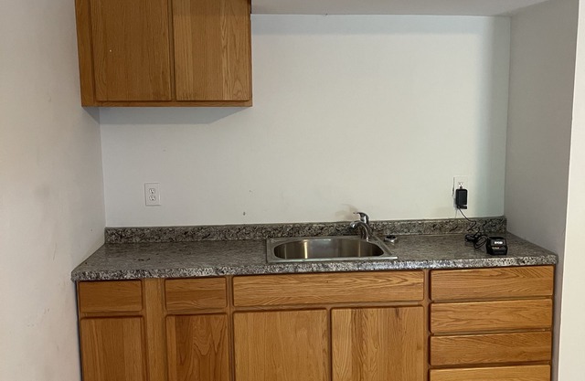 Quiet Basement unit in a central upscale Atlanta area