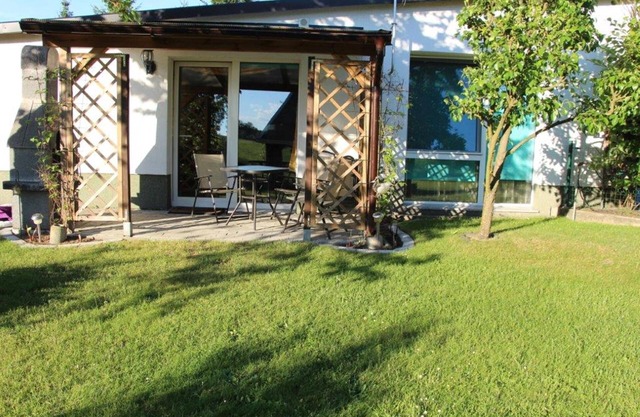 Un lugar tranquilo, 800 m² zona de césped, con estanque de peces