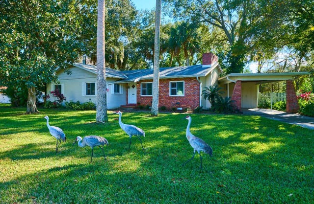Hogar de Sanford con ambiente acogedor y cómodo. Cerca del centro