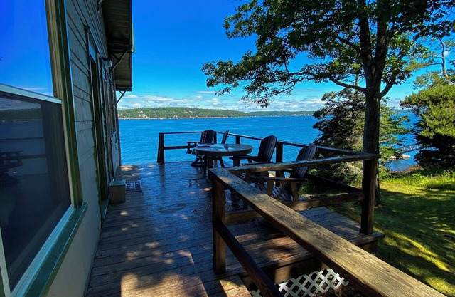 Lugar tranquilo | East Boothbay | Vistas De Linekin Bay & Spruce Point.