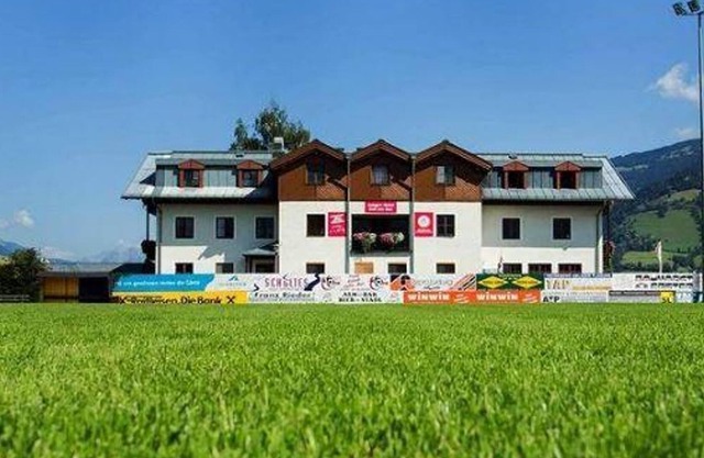 Habitación quíntuple con ducha, inodoro, no fumador - YOUNG HOTEL ZELL AM SEE