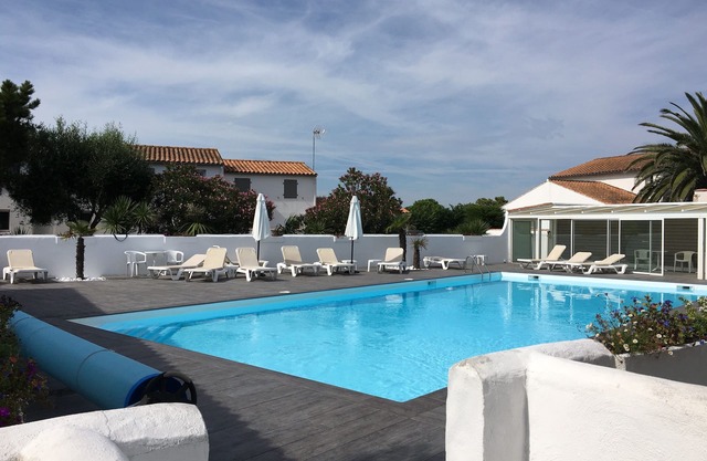 Rétaise *** Casa en la hermosa piscina frente al mar, piscina climatizada