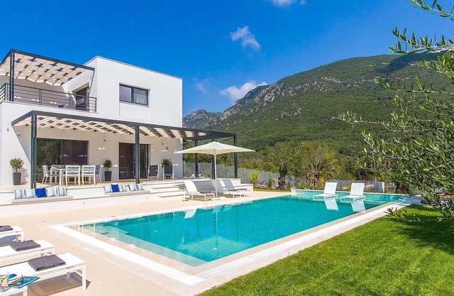 R 1384 Paradisun Villa - BlueVillas Corfu