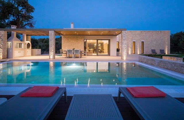 R 1385 Natumo Villa - BlueVillas Corfu