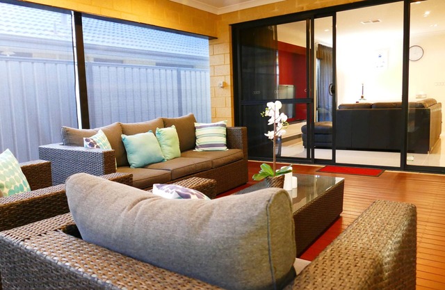 Rainbow Joy House, tu hogar lejos del hogar en PERTH! ¡Estilos de vida locales únicos!